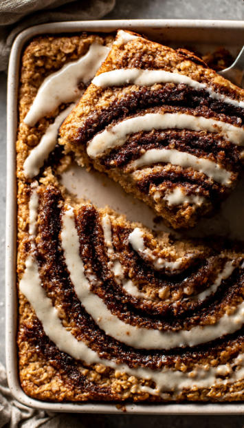 Vegan Cinnamon Roll Baked Oatmeal – Easy and Delicious Breakfast Recipe Preheat your